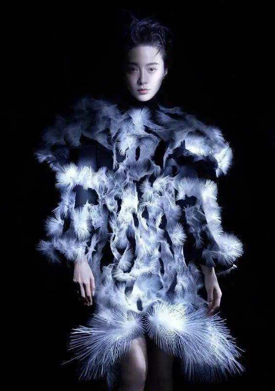 范冰冰罕见大尺度,登新加坡杂志,好身材太劲爆