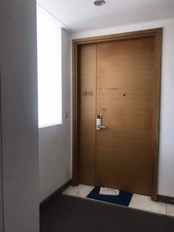 本地一名独居老妇和狗狗屋内化为白骨，时隔两年才被发现