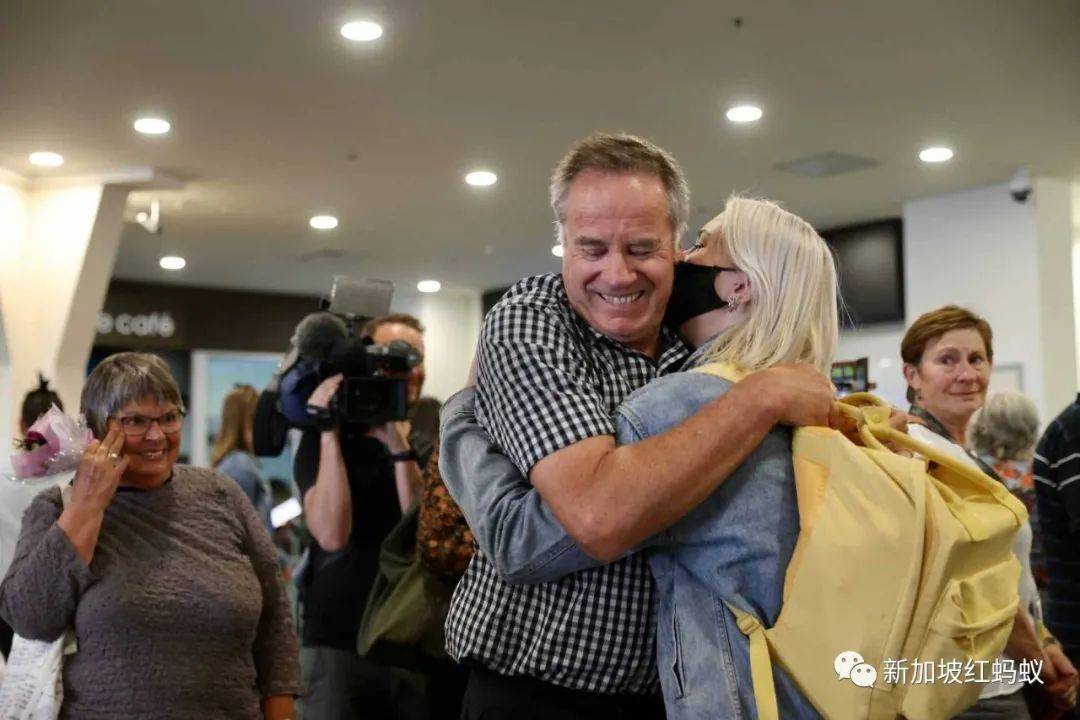 澳洲、新西兰“泡泡”团聚场面感人 新马两地何时才会出现这个场景