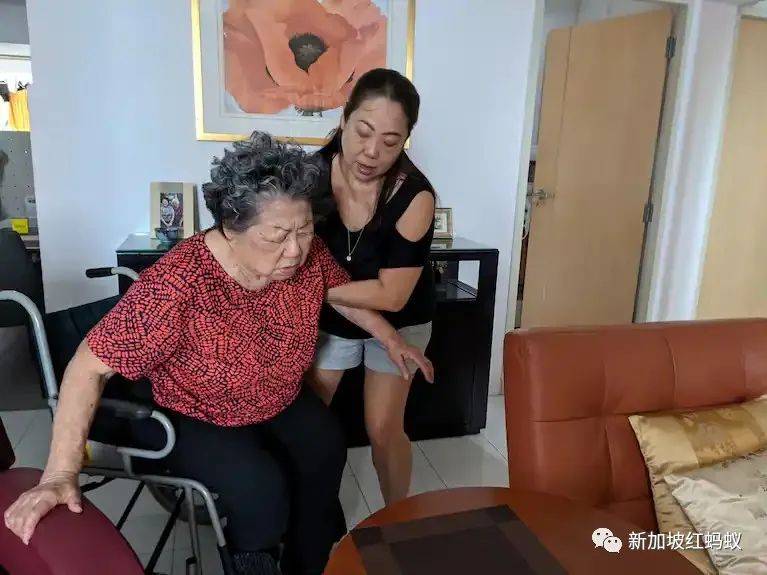 爲照護年邁父母,單身人士就得“犧牲”自己的人生