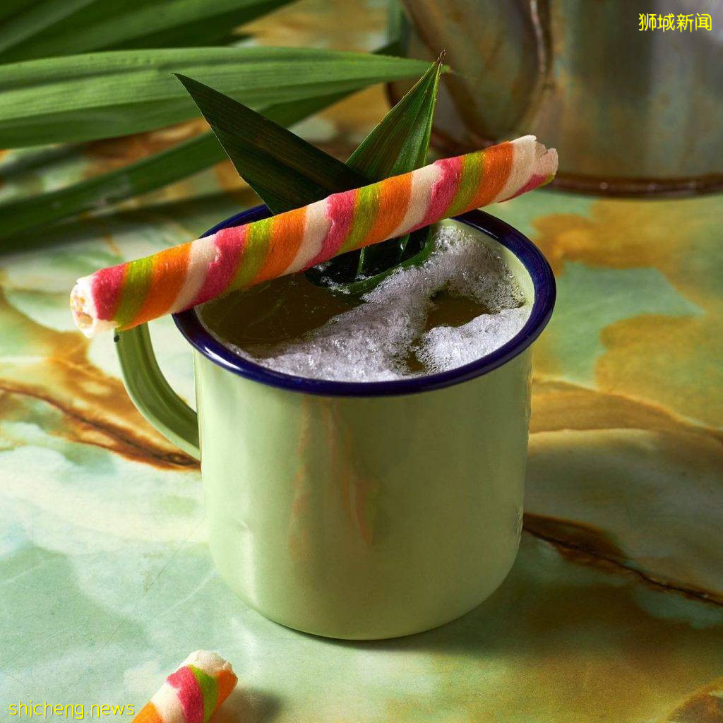 “Mama Diam媽媽店”古早味雜貨店門面、真實身份是隱秘酒吧🍻推開書架發現新空間!😱