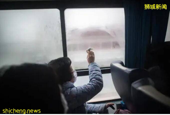 新加坡九旬老母住院求兒“別不要我，帶我回家”！兒子苦于防疫無法探望