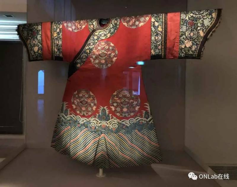 新加坡亚洲文明博物馆临时展览:时尚与纺织品