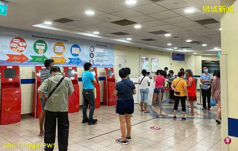 禁止探病两周后重开放 狮城医院访客排长龙