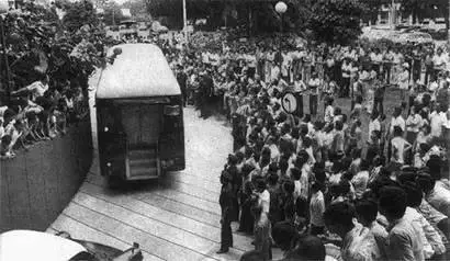 暴亂、大火、劫機、謀殺...新加坡曆史上的大事件，令人震驚 .