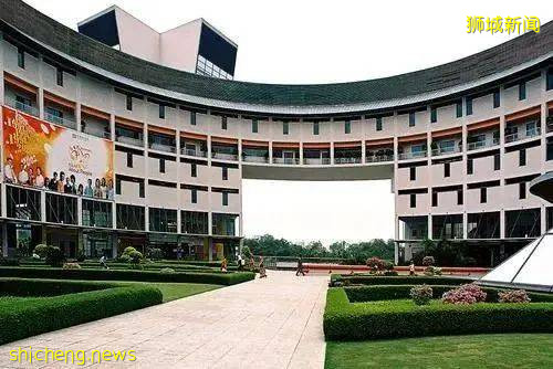 新加坡留学 免中考,到新加坡上高中