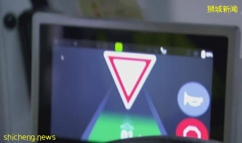 太帥了！新加坡樟宜機場迎來“無人駕駛行李車”！賊酷炫、滿滿科技感