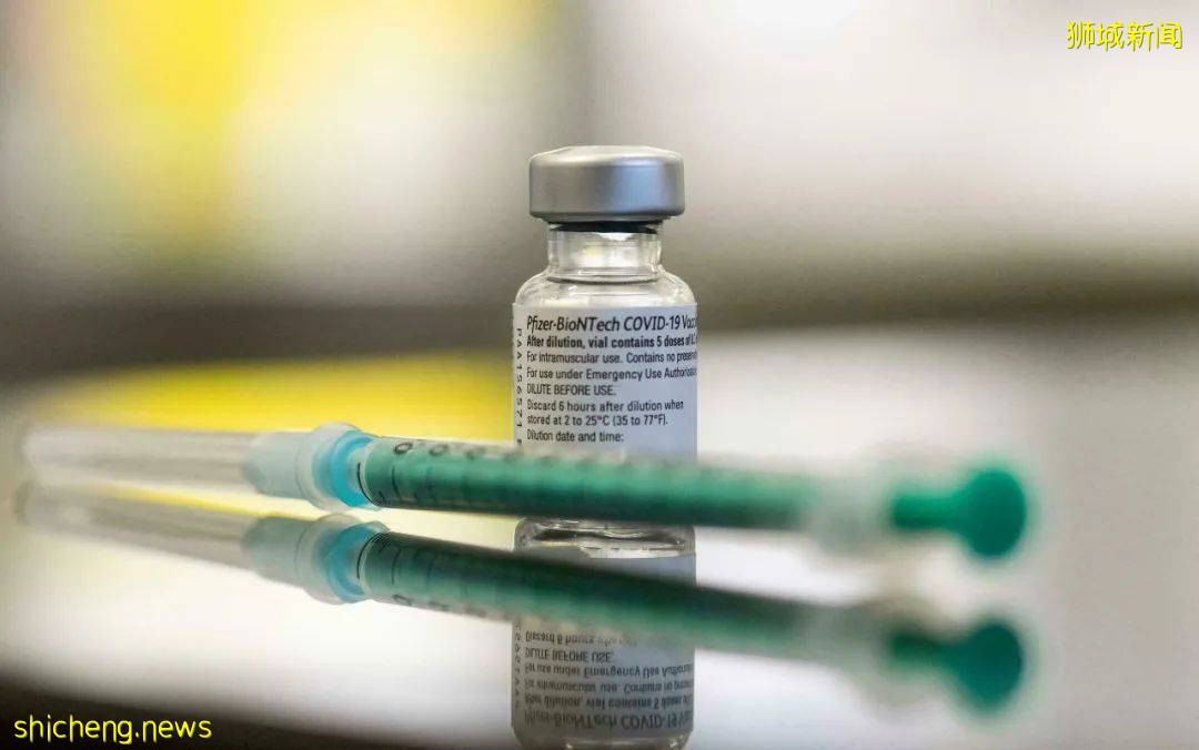 在新加坡打完疫苗後感染，這人喪失了嗅覺和味覺