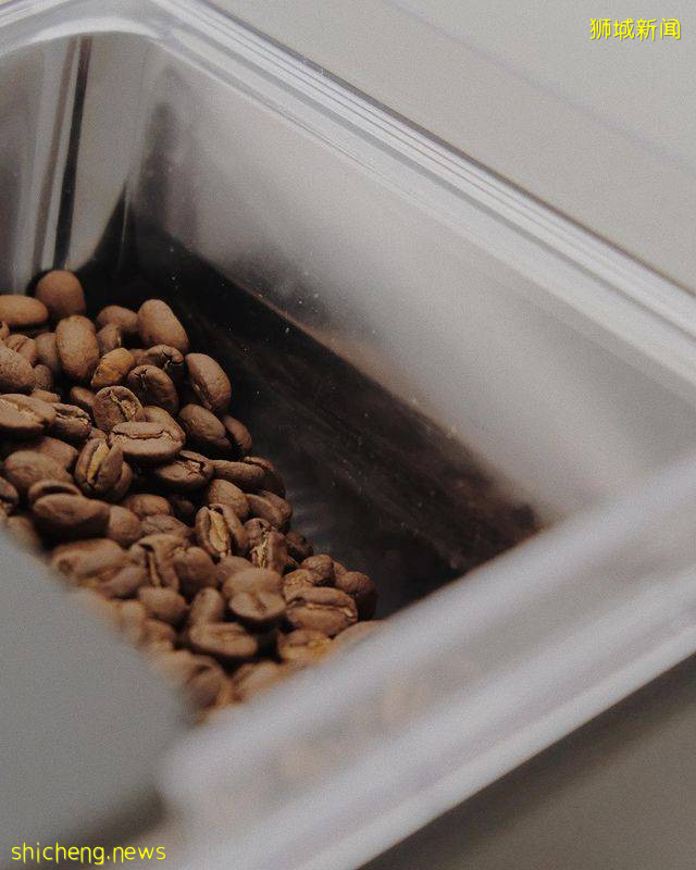 黑白极简风Cafe“Abseil”🖤全店只有五张桌子!静谧环境下品味咖啡☕