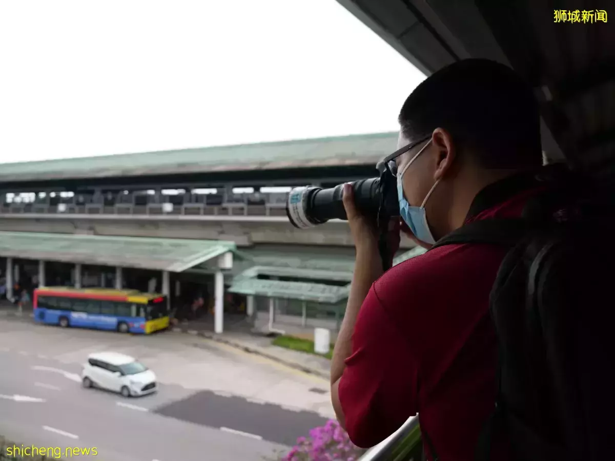 跨境巴士重启克兰芝地铁站再现人气 商家：开心顾客回来  