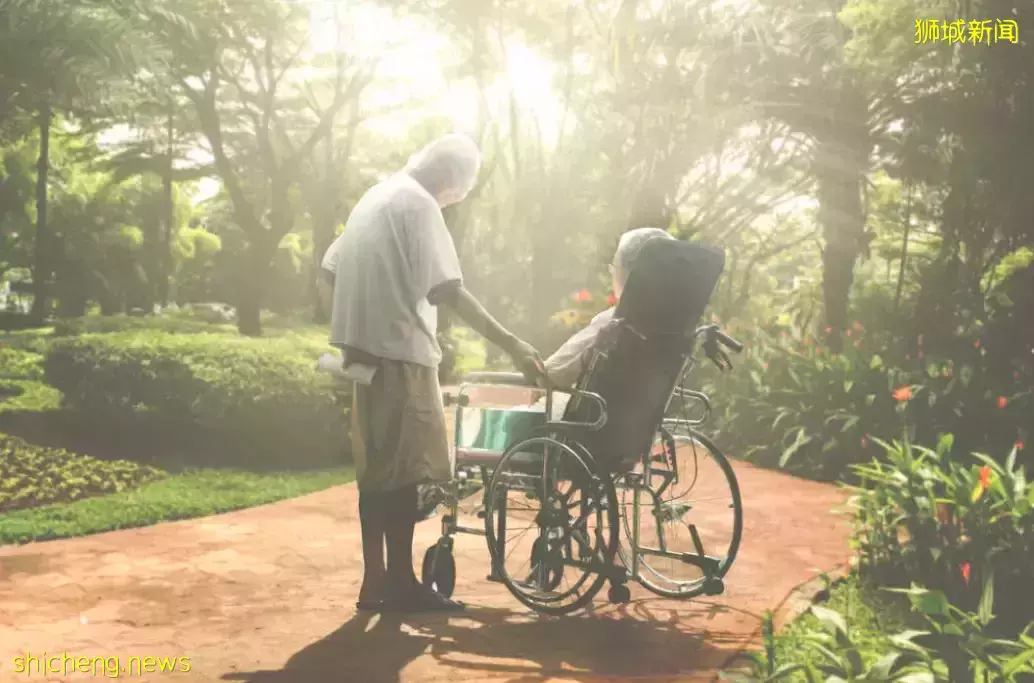 新冠患者臨終關懷引爭議:能否在家中度過最後的時日