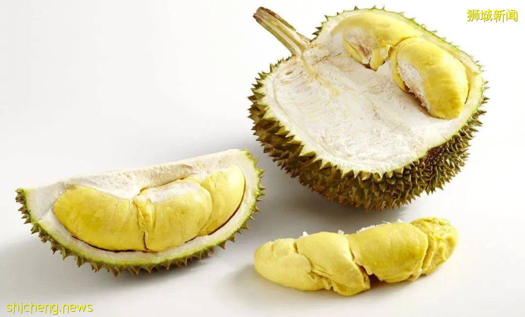 榴梿季來了!榴梿千層推出特價套餐;春秋菜館烤鴨現在僅需$9.8新