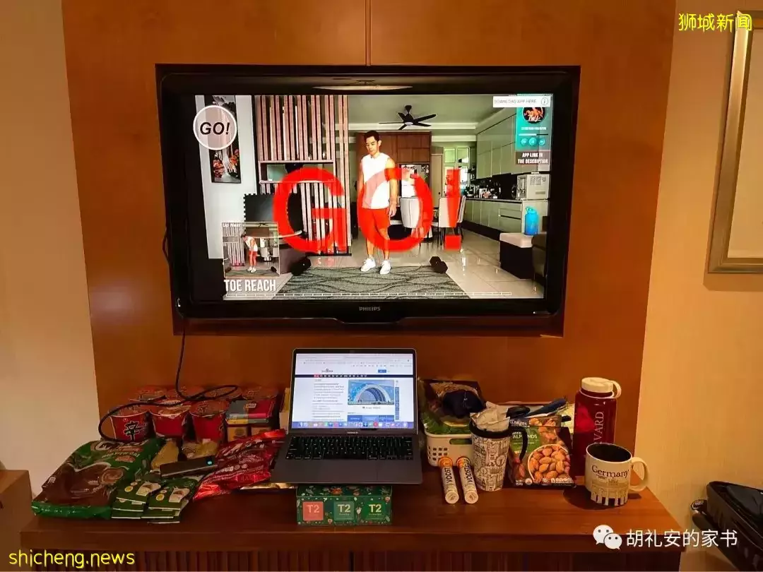 “从新加坡回到上海,封锁一再延长,我被卷入了这场前所未有的大事件”