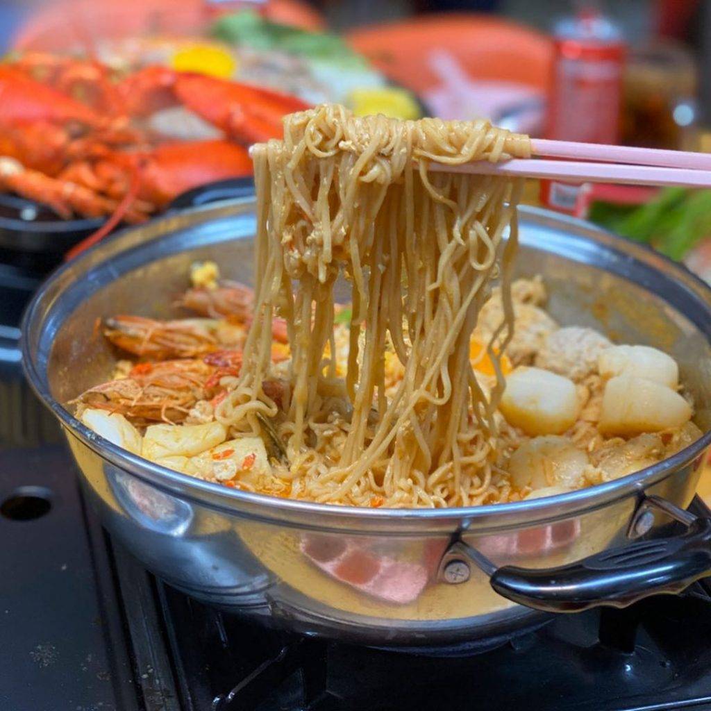 食閣平價好料💯 泰式料理攤“SOI 81 MOOKATA”泰國媽媽面+泰式燒烤火鍋😍 配料十足超澎湃