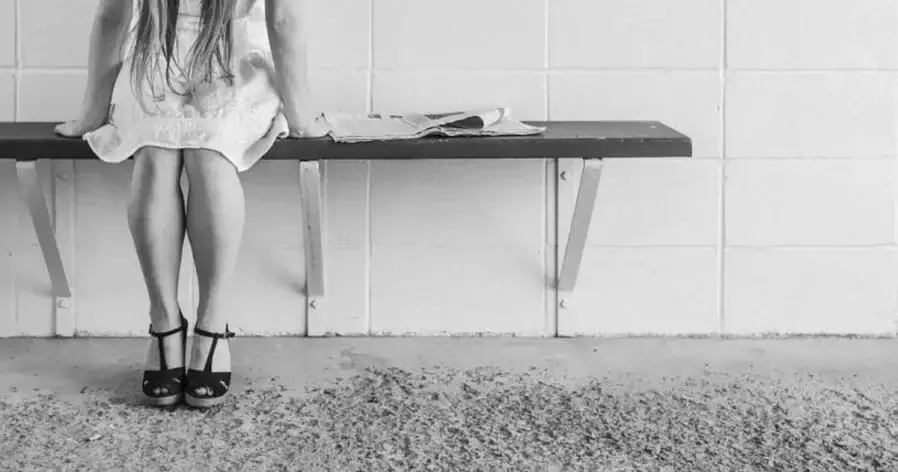 新加坡这个16岁少女离家出走,被迫卖淫