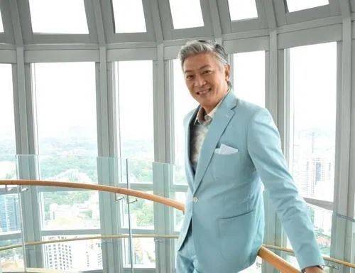 新加坡音樂教父卷入“網絡詐騙”案,“型英帥”惹的禍