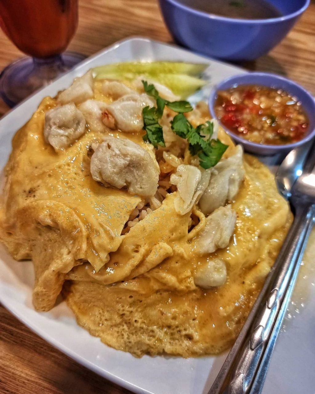 Golden Mile Complex藏驚喜✨泰式料理“Flying Pig”S$7起！螃蟹歐姆蛋、火鍋“泰”美味啦