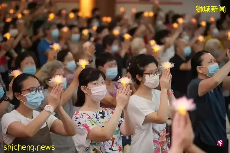 防疫放宽后,新加坡首个卫塞节:浴佛仪式大不同,近6000人参与两庆典