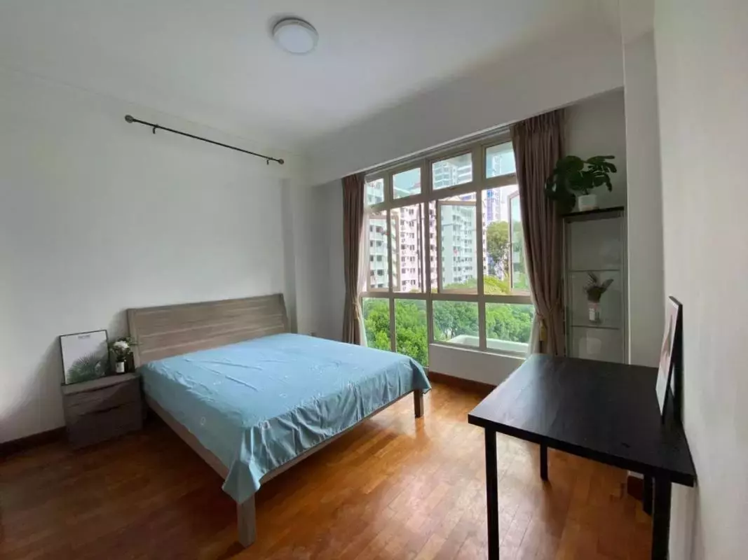 2021年，新加坡生活費越來越貴！他，一個月要花9710新幣