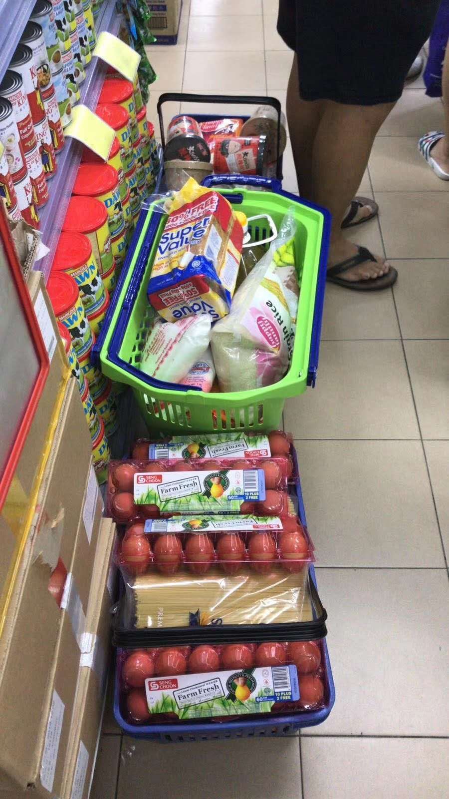 马来西亚决定“锁国”,新加坡抢购潮立即蠢蠢欲动,政府连夜规劝