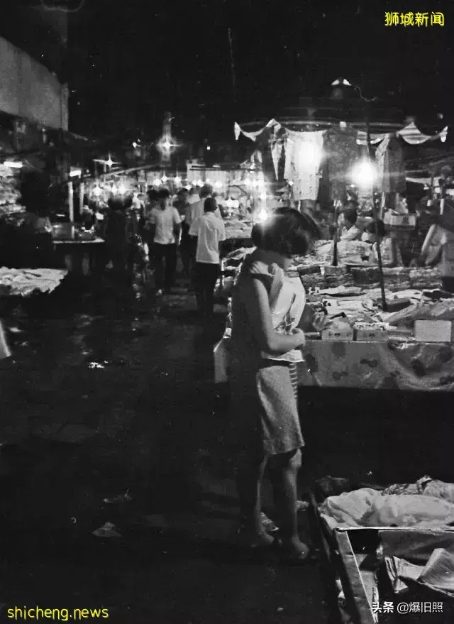 45 張照片，捕捉 1971 年新加坡的街景，來尋找中華文化的痕迹吧