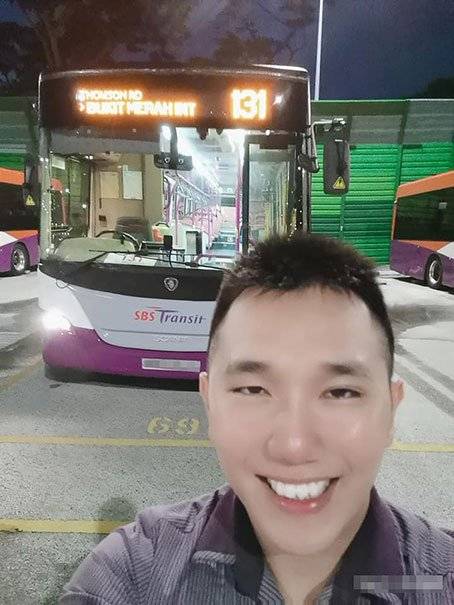 女童送卡致谢 车长:所有疲劳都消失了