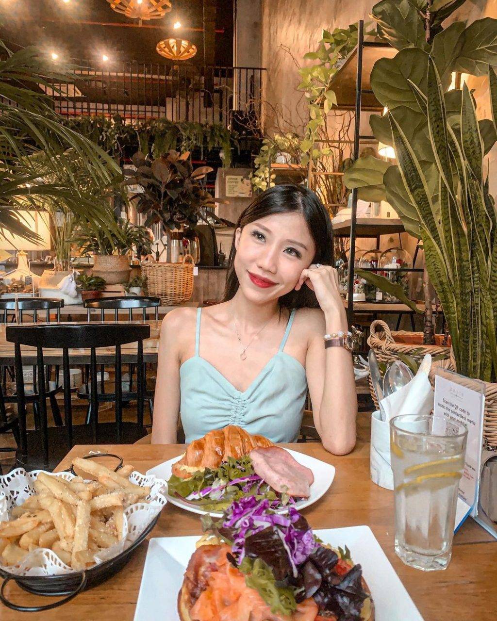 森林花園咖啡館Knots Cafe & Living🌿被綠植盆栽圍繞、置身世外桃源,感受片刻恬靜✨