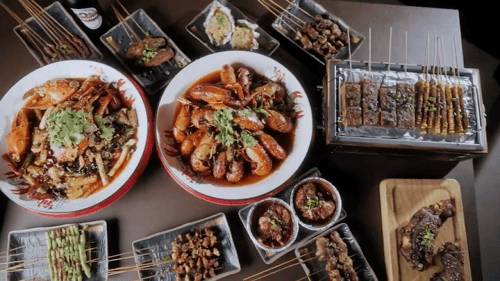 宝藏烧烤店,原汁原味川味烧烤!90多种美食碳香过瘾!撸串喝酒第一选择,“熊猫撸串”来啦