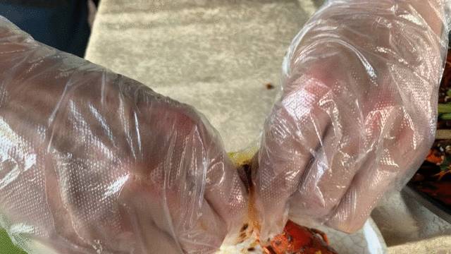 比雙11剁手更恐怖的事情是——這家烤魚、小龍蝦，竟然讓人