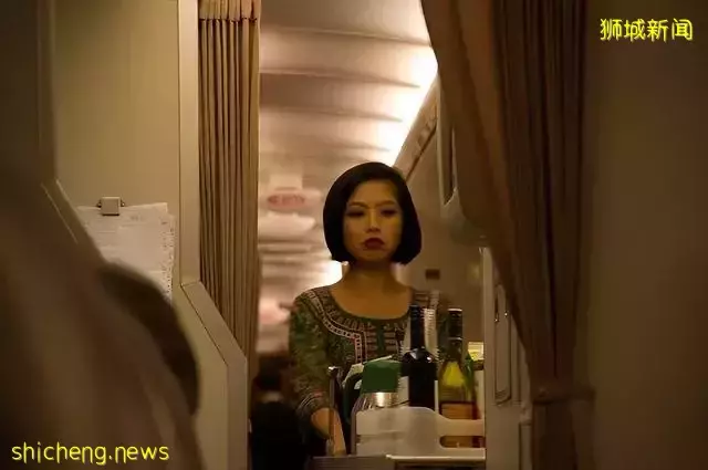 疫情下的新加坡空姐有多慘?竟淪爲陪酒女郎和超市補貨員