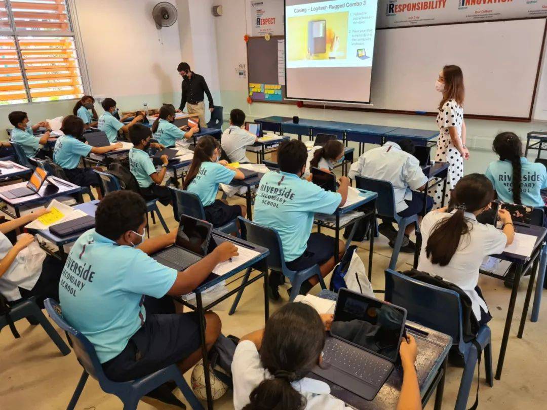 羡慕!新加坡这间中学给每个学生发全新iPad!“贵校还收人吗?”