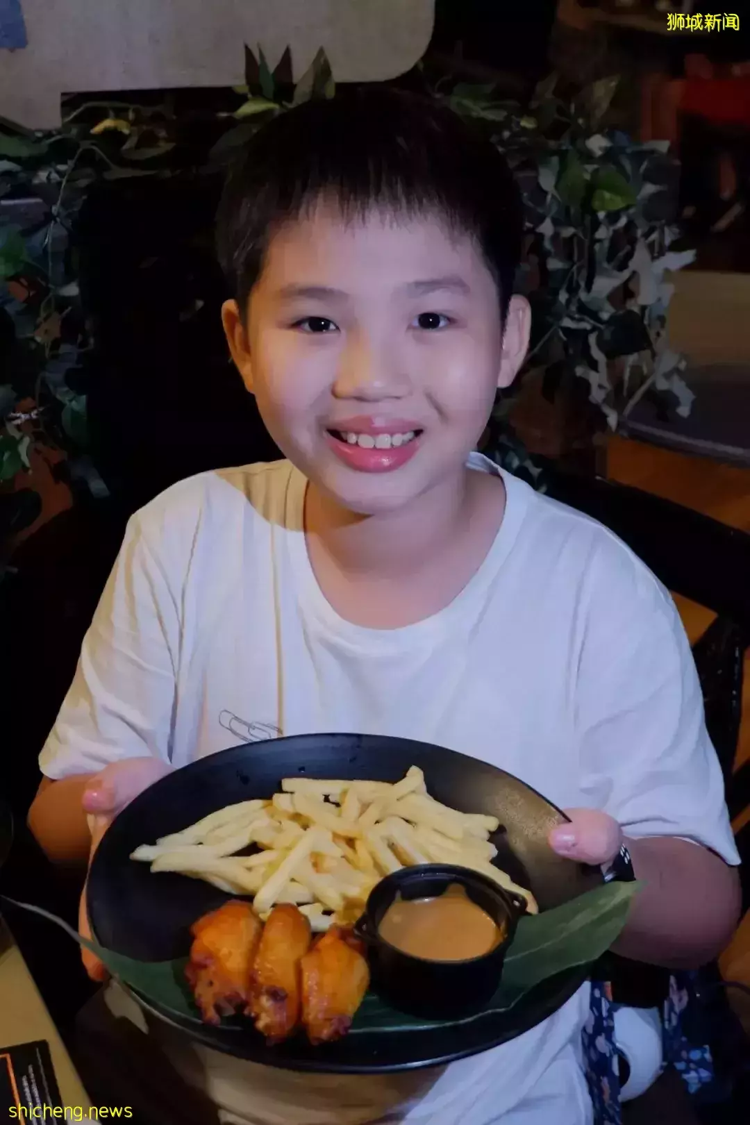 新加坡环球影城搞事情！恐龙大餐，超刺激的侏罗纪盛宴来啦