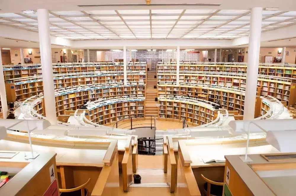 专科升硕士新加坡只需要2年