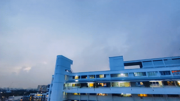 朋友圈刷屏！新加坡天空奇景再現，一波美圖襲來！太美了