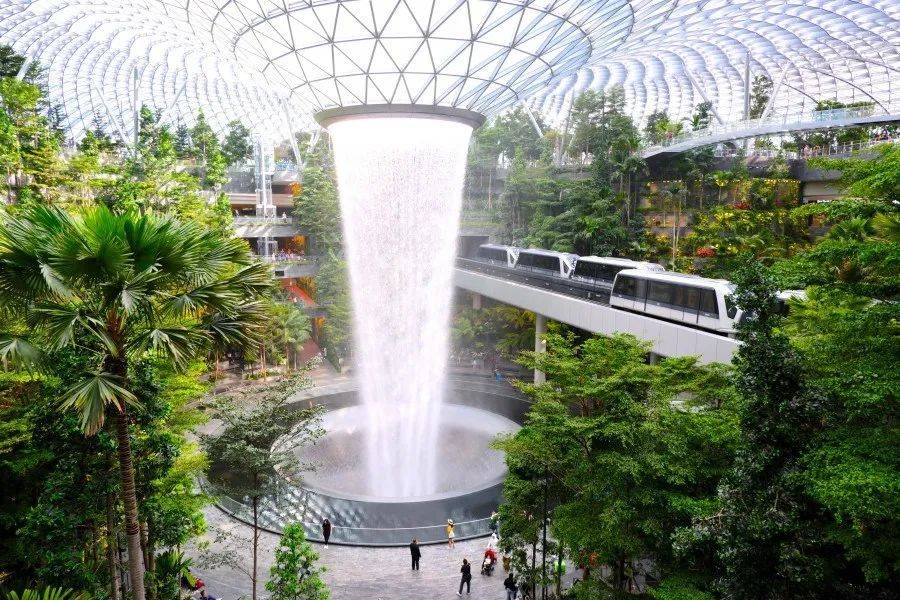 你知道新加坡的“瀑布魅力”麽