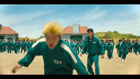 实拍一群新加坡小孩在玩《鱿鱼游戏》!连台词都会背