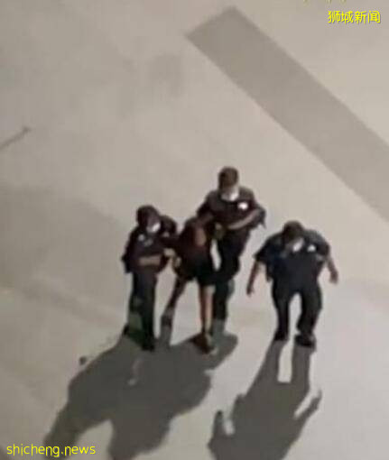 老妹儿怎么还为抢男友争风吃醋?为此两女子在新加坡上演全武行