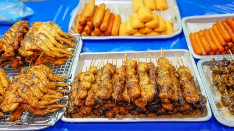 揭秘 为什么新加坡有这么多小贩中心