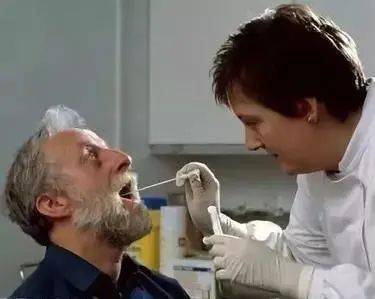 新加坡回中國的航班還是有人冠狀病毒陽性,我覺得原因是