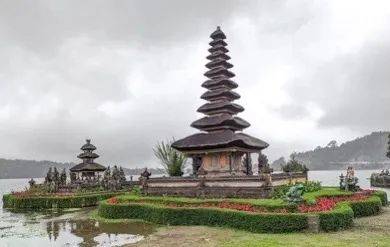 国外的月亮没有比较圆！在新加坡遭遇中年危机的我怎么办