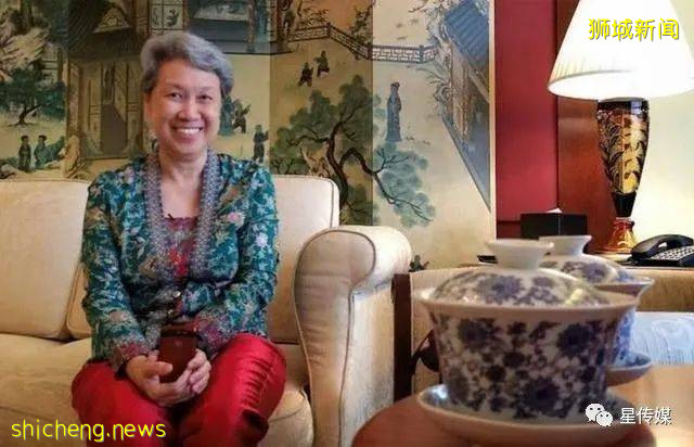 新加坡总理夫人爱穿中国风，红配绿意外显年轻