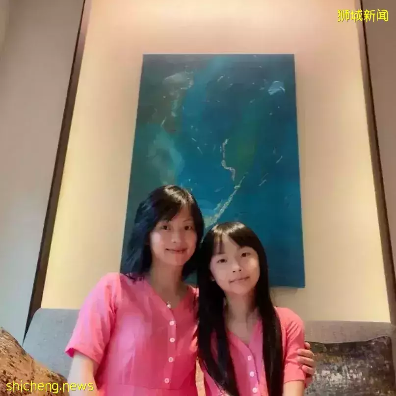 女记者为何要在疫情最严重时,独自带俩娃来新加坡上国际学校