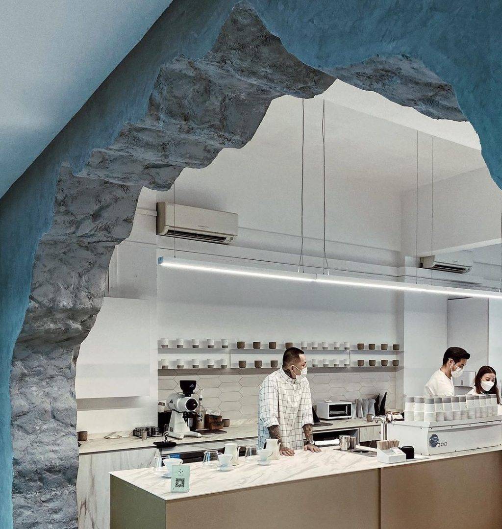 最新發現😎 高級感滿滿的Equate Coffee洞穴咖啡館！自烘咖啡豆+精致甜點🤤 質感藏在細節裏