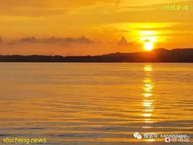 在新加坡看落霞云归，远眺柔佛海峡灯塔复明