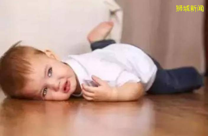 网友：一岁半的女儿在新加坡幼儿园受伤缝针，却没有人能说清楚