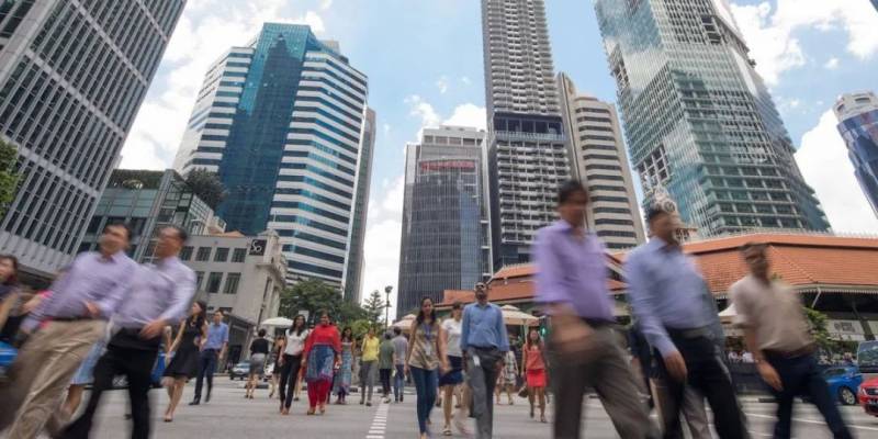 腾讯平均月薪7.6万上热搜!新加坡正在招聘,扒一扒2020年各行业的工资