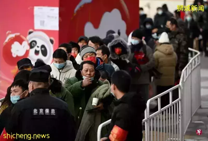 同一天新加坡、北京、香港、台北全民掀排隊狂潮,都是爲了啥