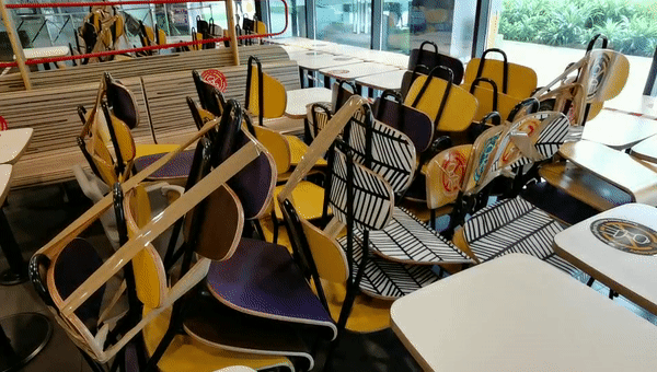 史无前例!今天,新加坡全岛按下“暂定键” | 新增X例,累计X