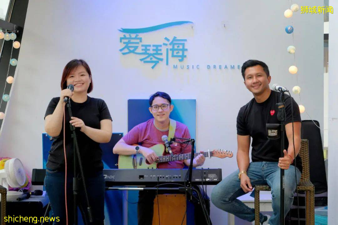 經營24年不賣酒只賣歌，捧出衆多新加坡歌手，新加坡最後一家民歌餐廳這個星期天熄燈