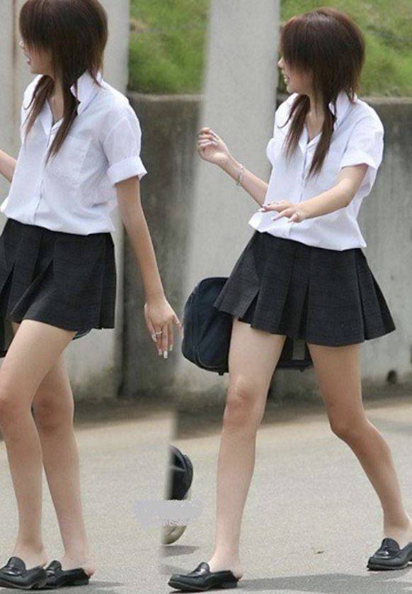 新加坡模特陪睡,女老板净赚3万!判罚款920新、坐牢5个月